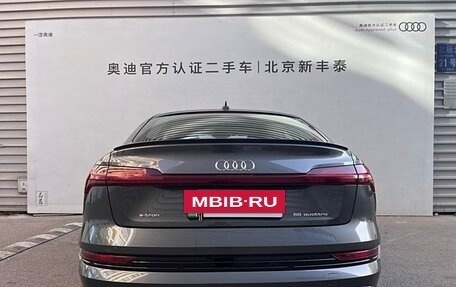 Audi e-tron Sportback I, 2022 год, 3 790 000 рублей, 4 фотография