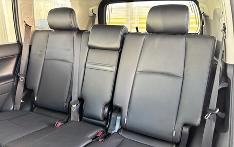 Toyota Land Cruiser Prado 150 рестайлинг 2, 2022 год, 3 656 000 рублей, 30 фотография