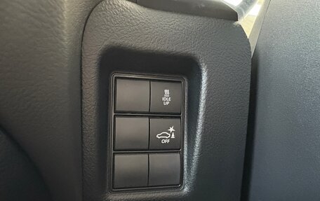 Toyota Land Cruiser Prado 150 рестайлинг 2, 2022 год, 3 656 000 рублей, 28 фотография