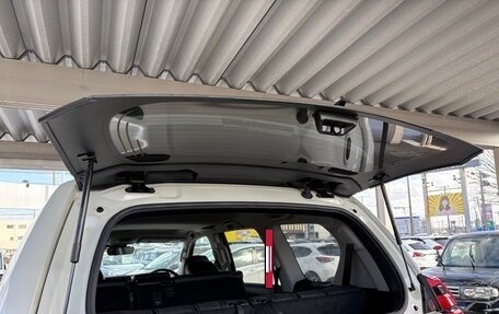 Toyota Land Cruiser Prado 150 рестайлинг 2, 2022 год, 3 656 000 рублей, 39 фотография