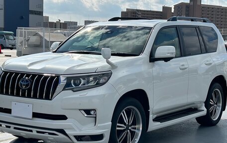 Toyota Land Cruiser Prado 150 рестайлинг 2, 2020 год, 3 280 000 рублей, 3 фотография