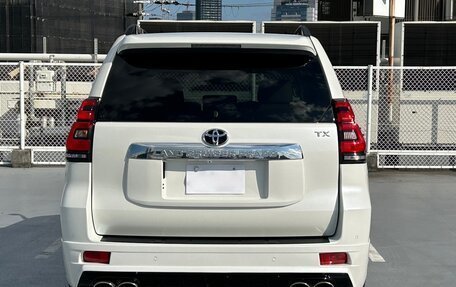 Toyota Land Cruiser Prado 150 рестайлинг 2, 2020 год, 3 280 000 рублей, 7 фотография