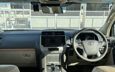 Toyota Land Cruiser Prado 150 рестайлинг 2, 2020 год, 3 280 000 рублей, 19 фотография