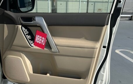 Toyota Land Cruiser Prado 150 рестайлинг 2, 2020 год, 3 280 000 рублей, 12 фотография