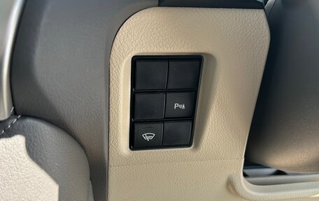 Toyota Land Cruiser Prado 150 рестайлинг 2, 2020 год, 3 280 000 рублей, 28 фотография