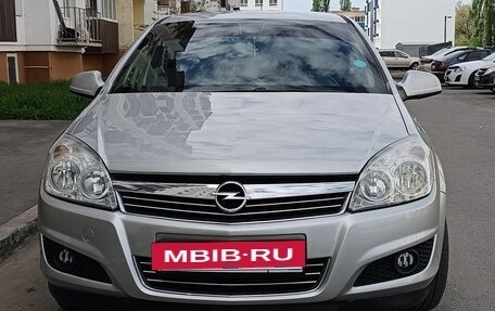 Opel Astra H, 2011 год, 650 000 рублей, 3 фотография