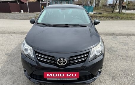 Toyota Avensis III рестайлинг, 2012 год, 1 490 000 рублей, 2 фотография
