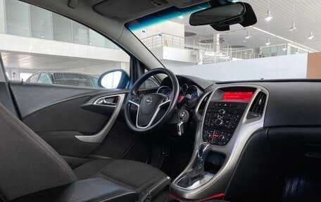 Opel Astra J, 2011 год, 829 000 рублей, 9 фотография