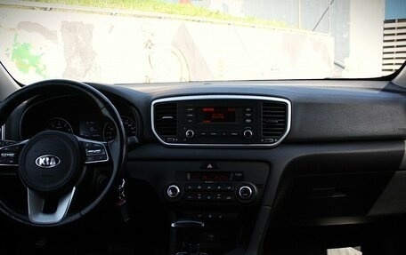 KIA Sportage IV рестайлинг, 2020 год, 2 150 000 рублей, 10 фотография