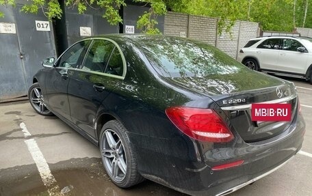 Mercedes-Benz E-Класс, 2019 год, 3 550 000 рублей, 3 фотография