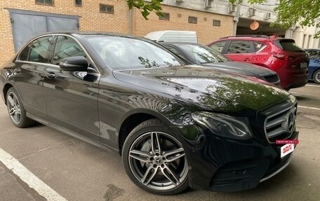 Mercedes-Benz E-Класс, 2019 год, 3 550 000 рублей, 2 фотография