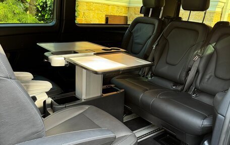Mercedes-Benz V-Класс, 2020 год, 7 990 000 рублей, 23 фотография