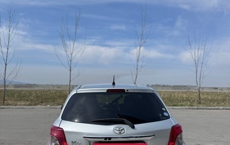 Toyota Vitz, 2013 год, 650 000 рублей, 4 фотография