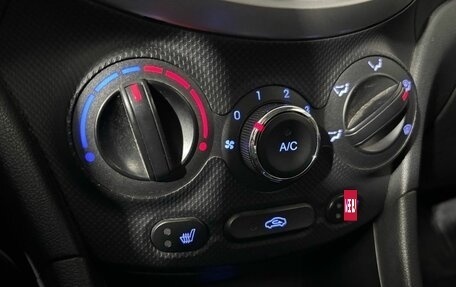 Hyundai Solaris II рестайлинг, 2013 год, 865 000 рублей, 15 фотография