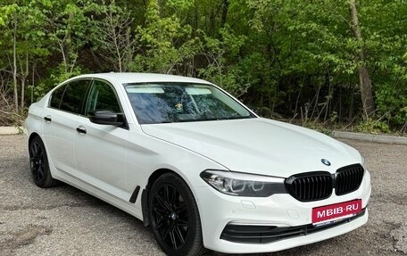 BMW 5 серия, 2017 год, 3 300 000 рублей, 1 фотография