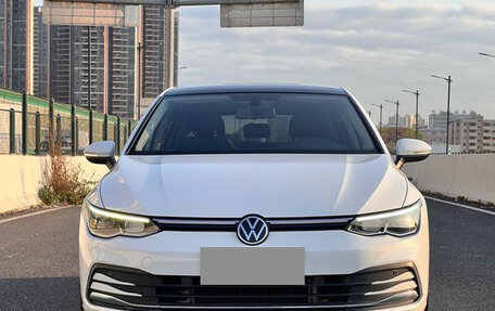 Volkswagen Golf VIII, 2021 год, 1 695 000 рублей, 2 фотография