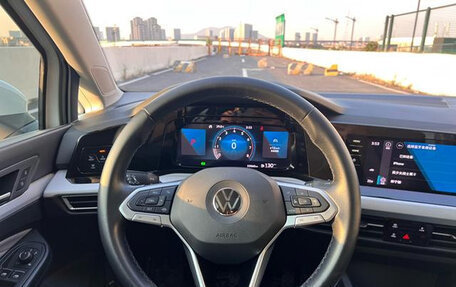 Volkswagen Golf VIII, 2021 год, 1 695 000 рублей, 11 фотография