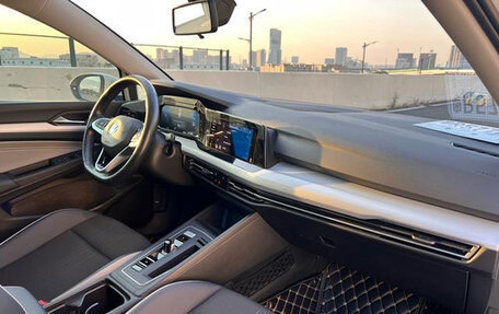 Volkswagen Golf VIII, 2021 год, 1 695 000 рублей, 13 фотография