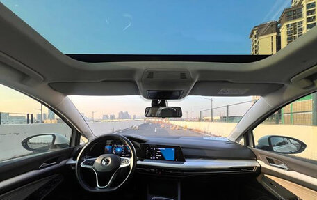 Volkswagen Golf VIII, 2021 год, 1 695 000 рублей, 15 фотография