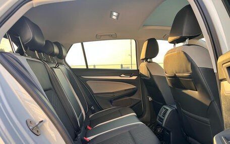 Volkswagen Golf VIII, 2021 год, 1 695 000 рублей, 21 фотография