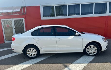 Volkswagen Jetta VI, 2013 год, 989 000 рублей, 5 фотография