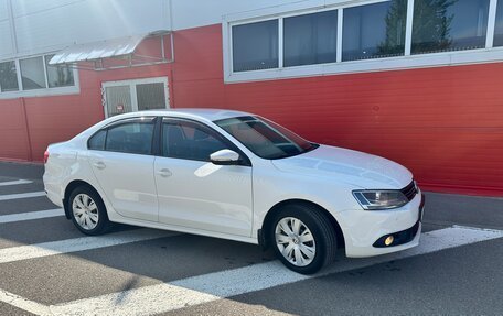 Volkswagen Jetta VI, 2013 год, 989 000 рублей, 4 фотография