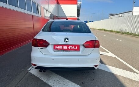Volkswagen Jetta VI, 2013 год, 989 000 рублей, 8 фотография