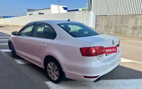Volkswagen Jetta VI, 2013 год, 989 000 рублей, 10 фотография