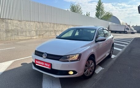 Volkswagen Jetta VI, 2013 год, 989 000 рублей, 13 фотография