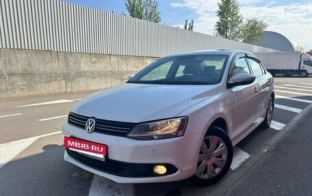 Volkswagen Jetta VI, 2013 год, 989 000 рублей, 16 фотография