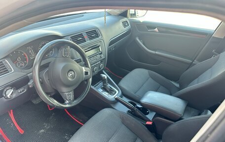 Volkswagen Jetta VI, 2013 год, 989 000 рублей, 31 фотография