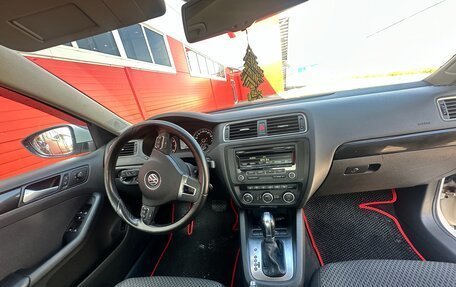 Volkswagen Jetta VI, 2013 год, 989 000 рублей, 32 фотография