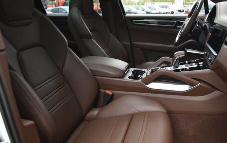 Porsche Cayenne III, 2019 год, 14 000 000 рублей, 18 фотография