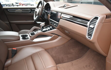 Porsche Cayenne III, 2019 год, 14 000 000 рублей, 16 фотография