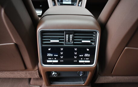 Porsche Cayenne III, 2019 год, 14 000 000 рублей, 24 фотография
