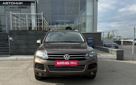 Volkswagen Touareg III, 2011 год, 2 050 000 рублей, 2 фотография