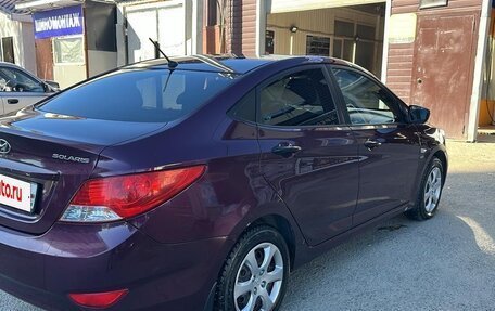 Hyundai Solaris II рестайлинг, 2013 год, 1 100 000 рублей, 17 фотография