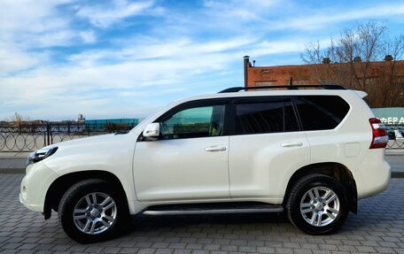 Toyota Land Cruiser Prado 150 рестайлинг 2, 2013 год, 3 200 000 рублей, 3 фотография