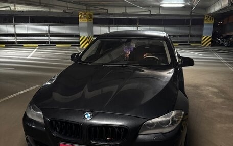 BMW 5 серия, 2010 год, 1 410 000 рублей, 1 фотография