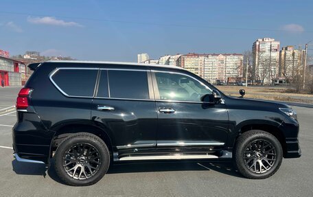 Toyota Land Cruiser Prado 150 рестайлинг 2, 2021 год, 5 500 000 рублей, 6 фотография