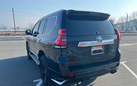 Toyota Land Cruiser Prado 150 рестайлинг 2, 2021 год, 5 500 000 рублей, 10 фотография