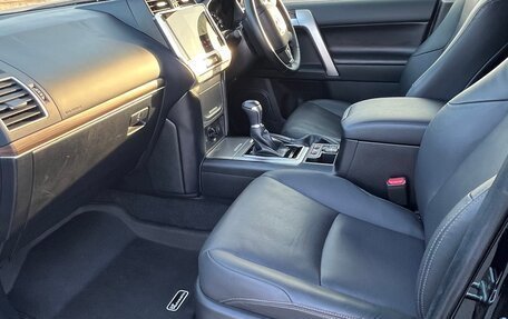 Toyota Land Cruiser Prado 150 рестайлинг 2, 2021 год, 5 500 000 рублей, 24 фотография