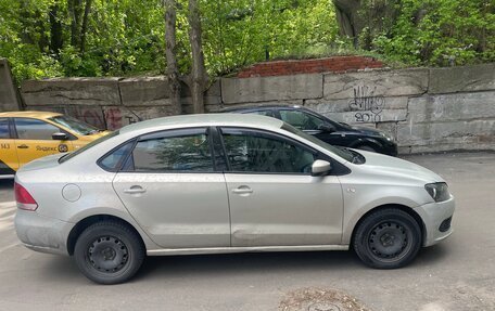 Volkswagen Polo VI (EU Market), 2011 год, 690 000 рублей, 2 фотография