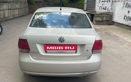 Volkswagen Polo VI (EU Market), 2011 год, 690 000 рублей, 3 фотография