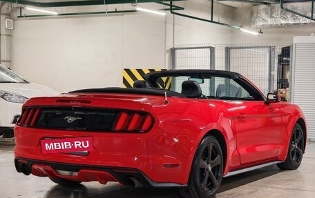 Ford Mustang VI рестайлинг, 2017 год, 3 200 000 рублей, 13 фотография