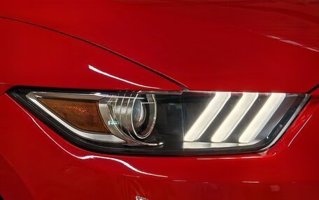 Ford Mustang VI рестайлинг, 2017 год, 3 200 000 рублей, 25 фотография