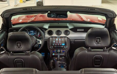 Ford Mustang VI рестайлинг, 2017 год, 3 200 000 рублей, 31 фотография