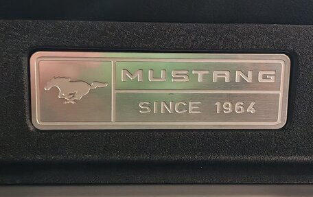 Ford Mustang VI рестайлинг, 2017 год, 3 200 000 рублей, 29 фотография
