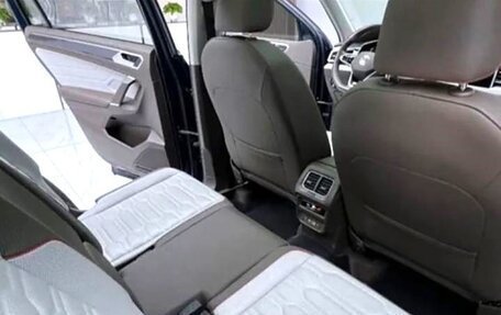 Volkswagen Tiguan II, 2022 год, 3 100 000 рублей, 2 фотография