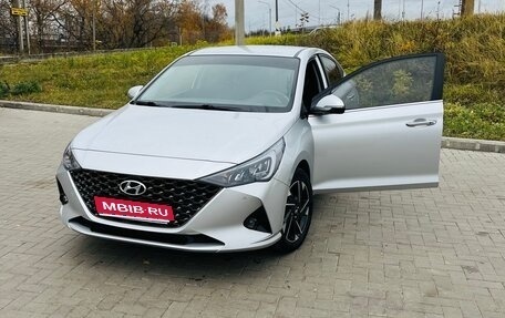 Hyundai Solaris II рестайлинг, 2021 год, 1 700 000 рублей, 1 фотография